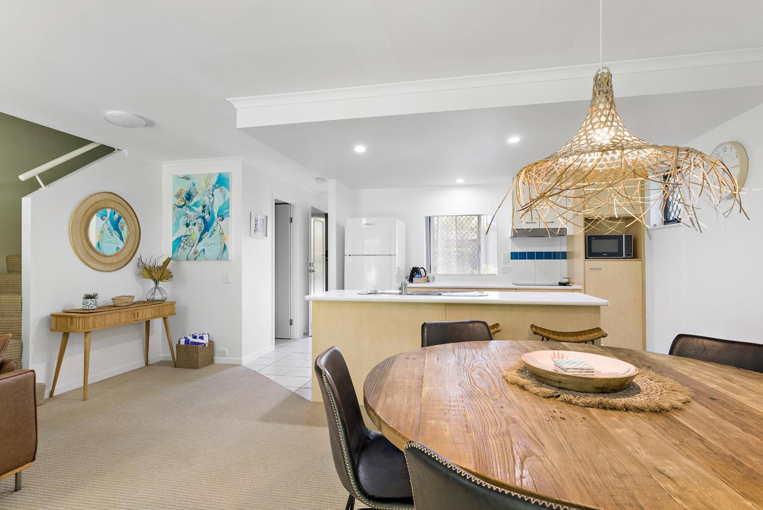 Noosaville Vacations - Modern  Stylish 2 Bedroom Townhouse - Property Image 4