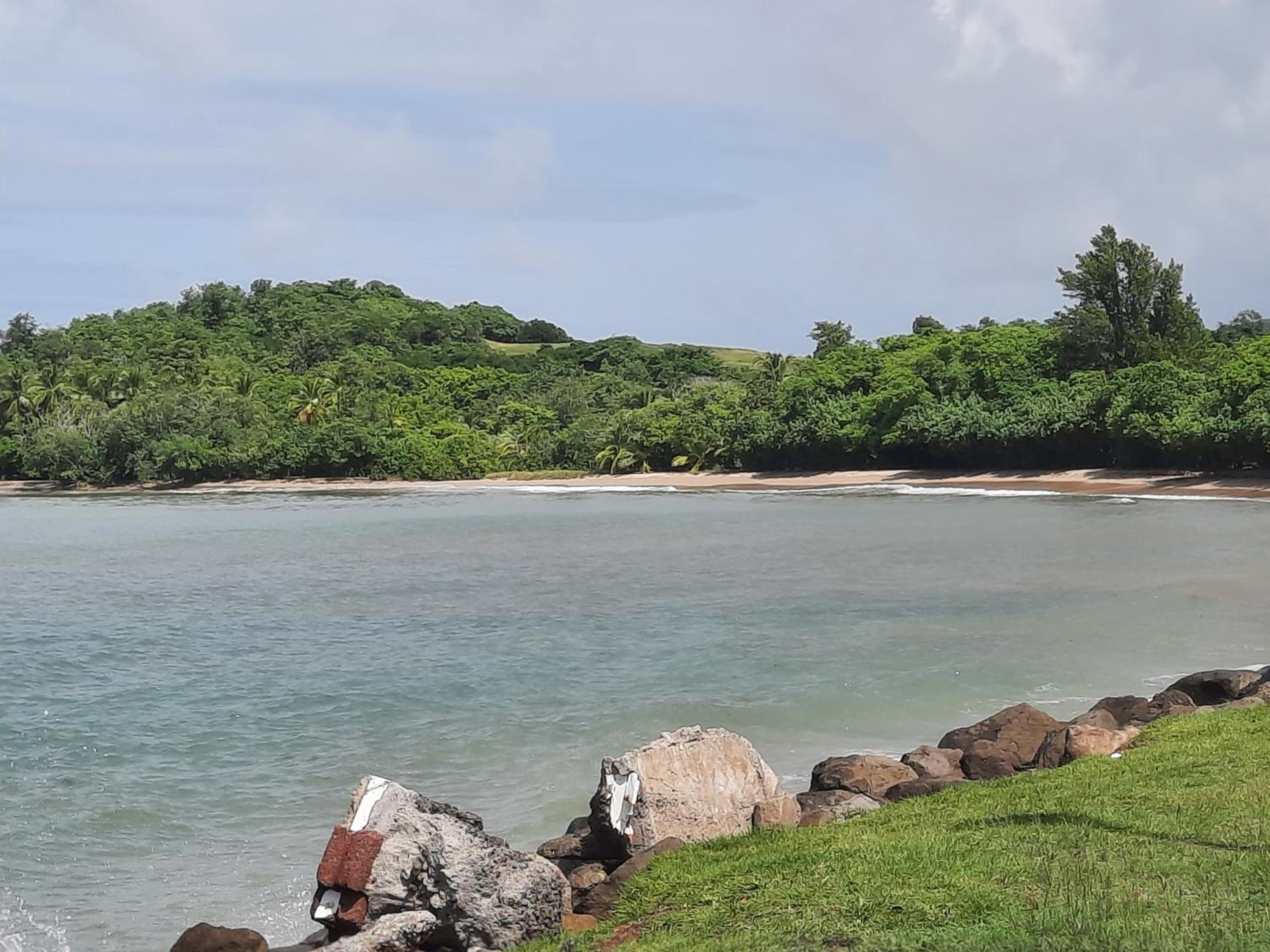 Martinique La Trinité KAZAKASSY Studio plain-pied, fonctionnel et vue mer view 2