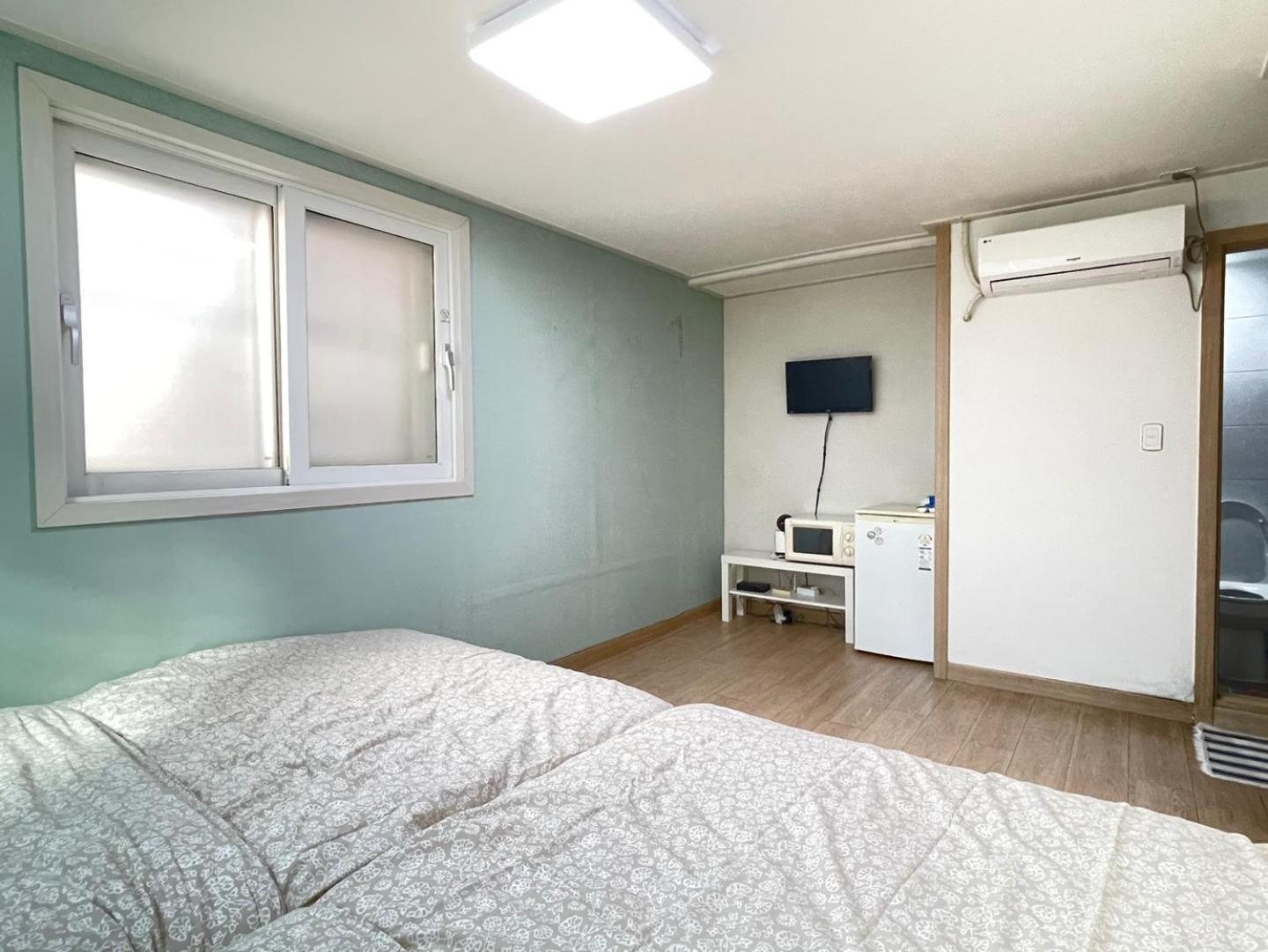 Twin Rabbit Guesthouse