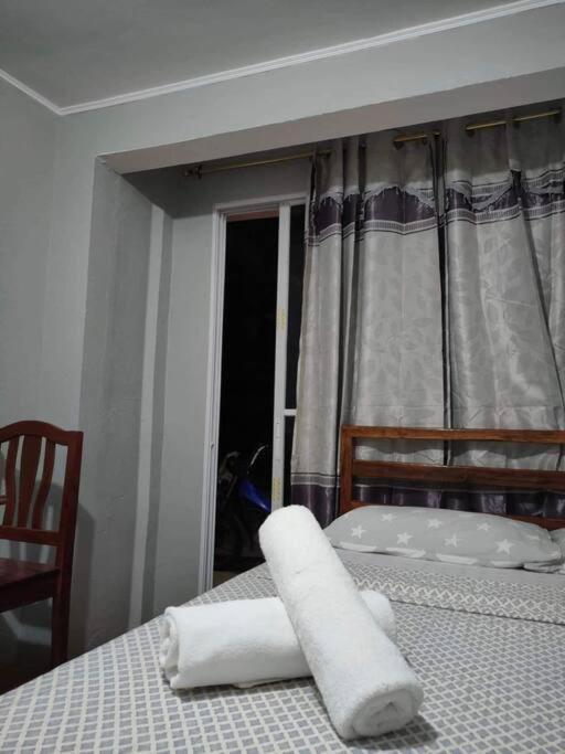 Cardo's Front Beach Room view 2