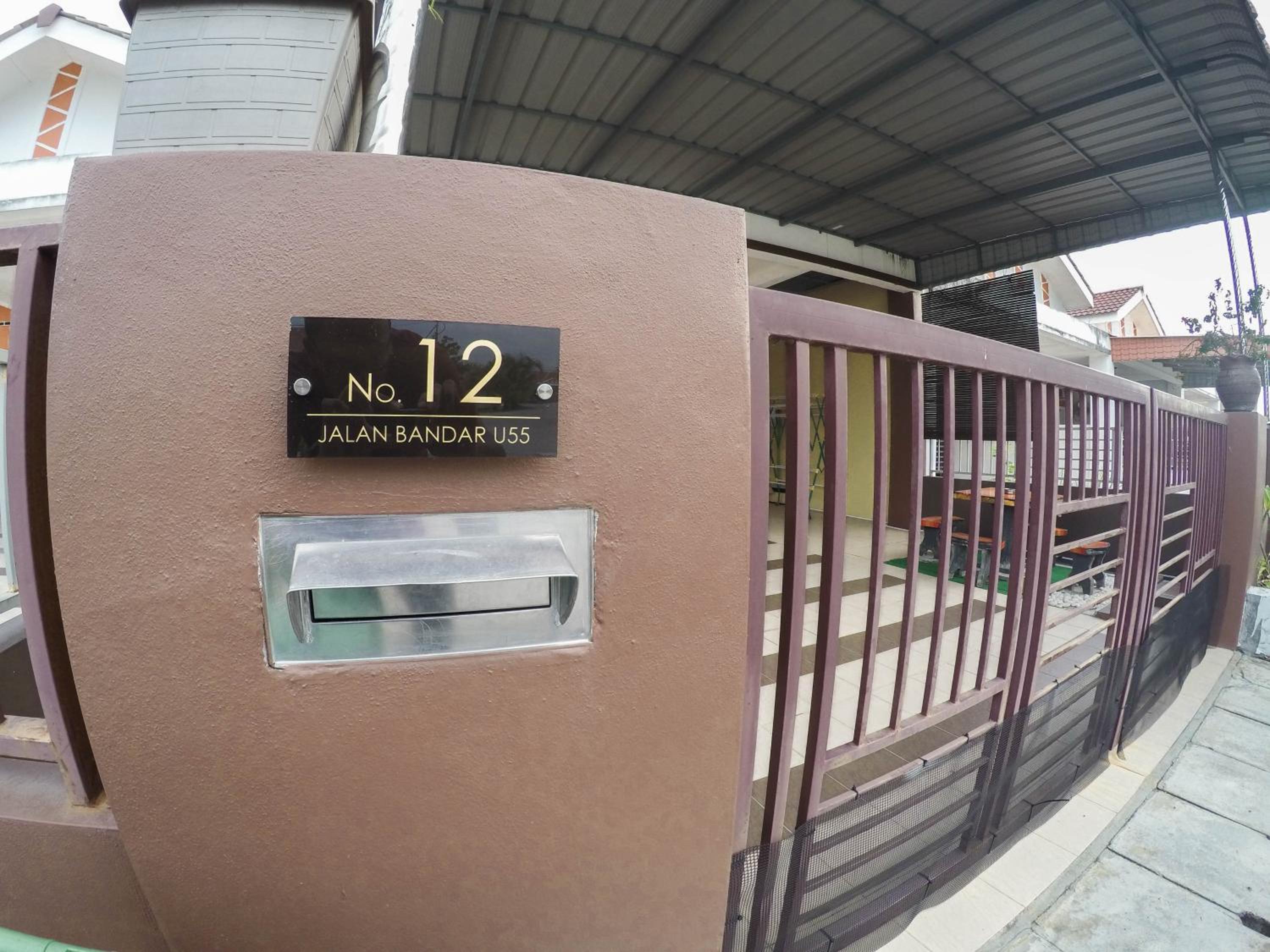D HOMESTAY SERI ISKANDAR photo 3
