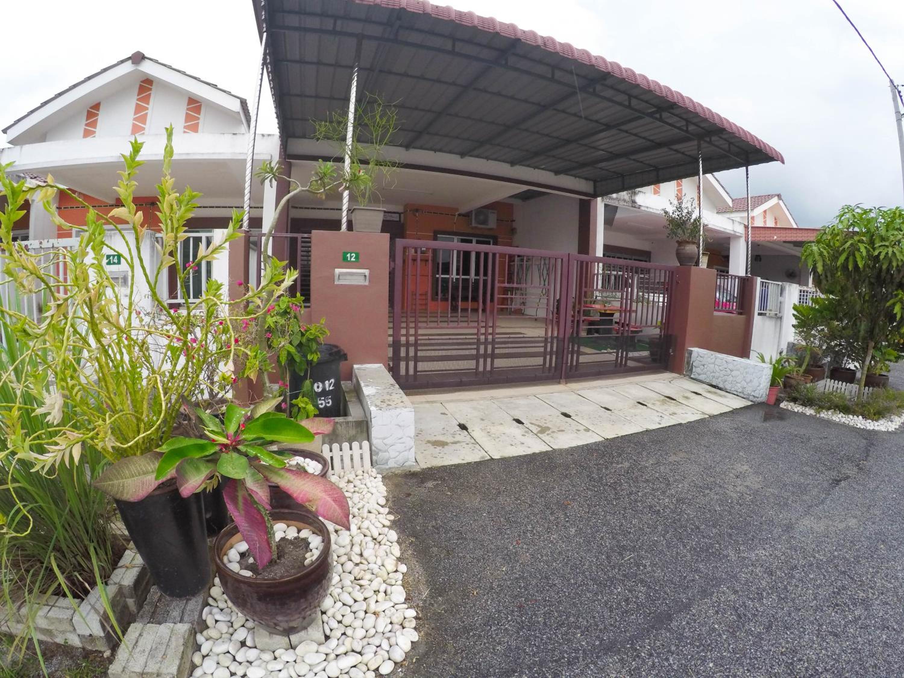D HOMESTAY SERI ISKANDAR photo 8