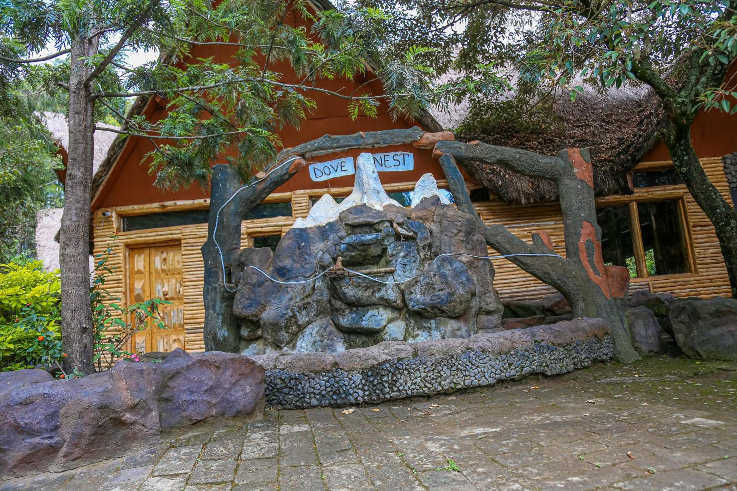 Dovenest Lodge