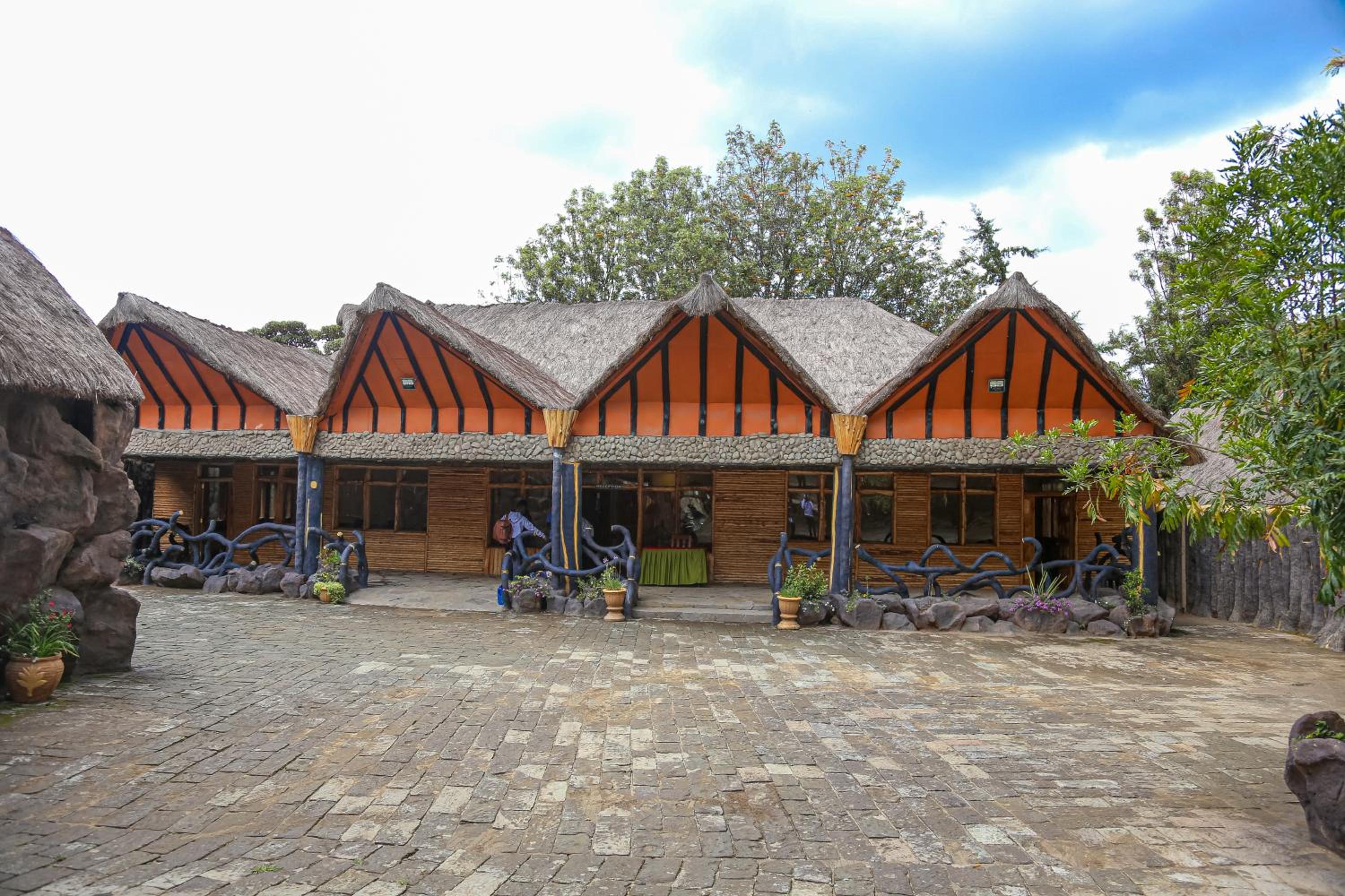 Dovenest Lodge