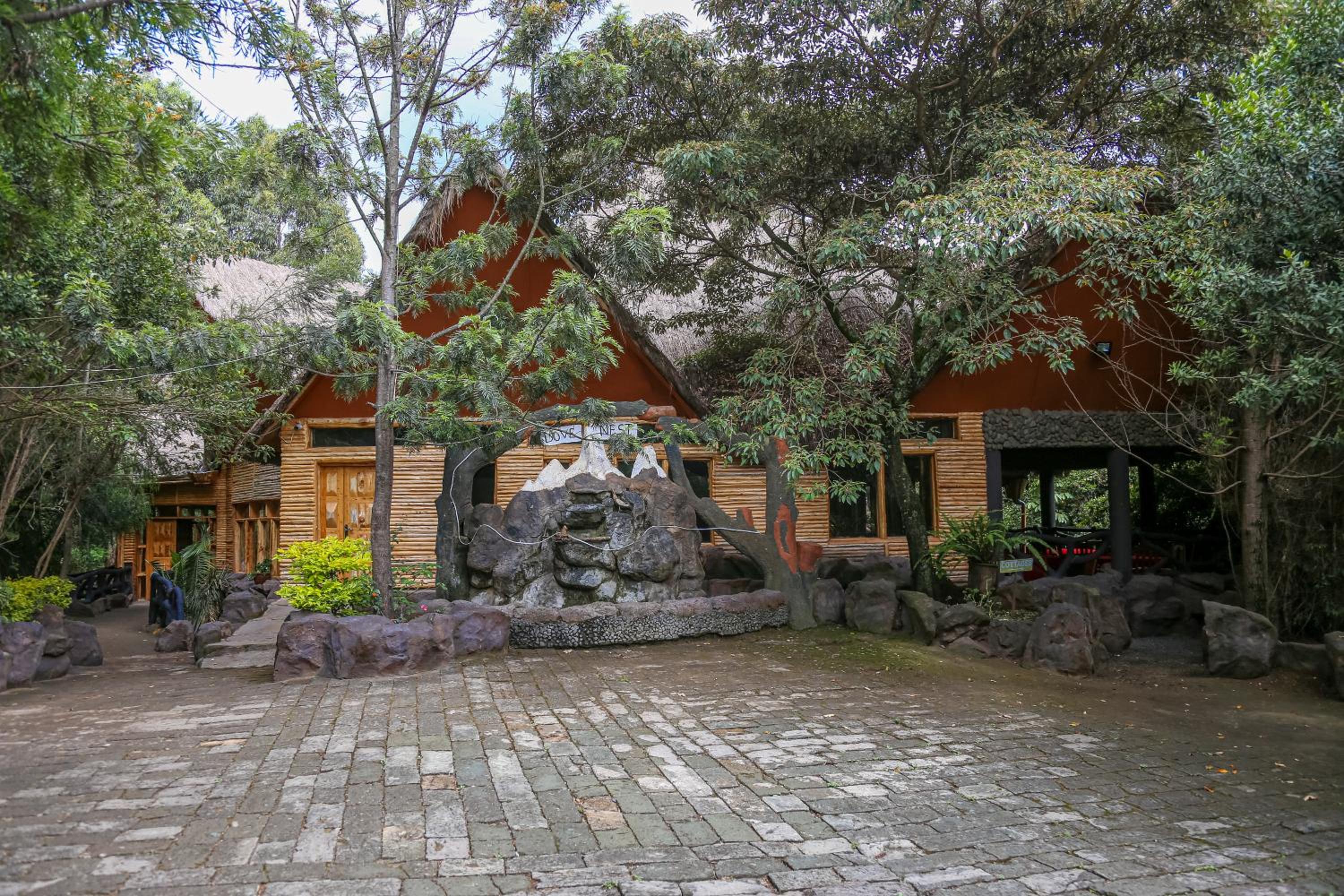 Dovenest Lodge