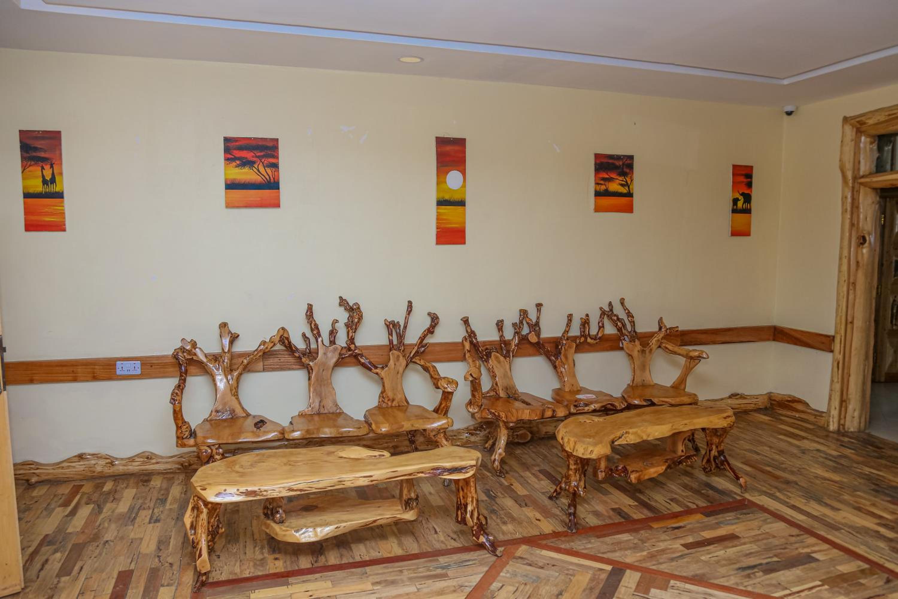 Dovenest Lodge