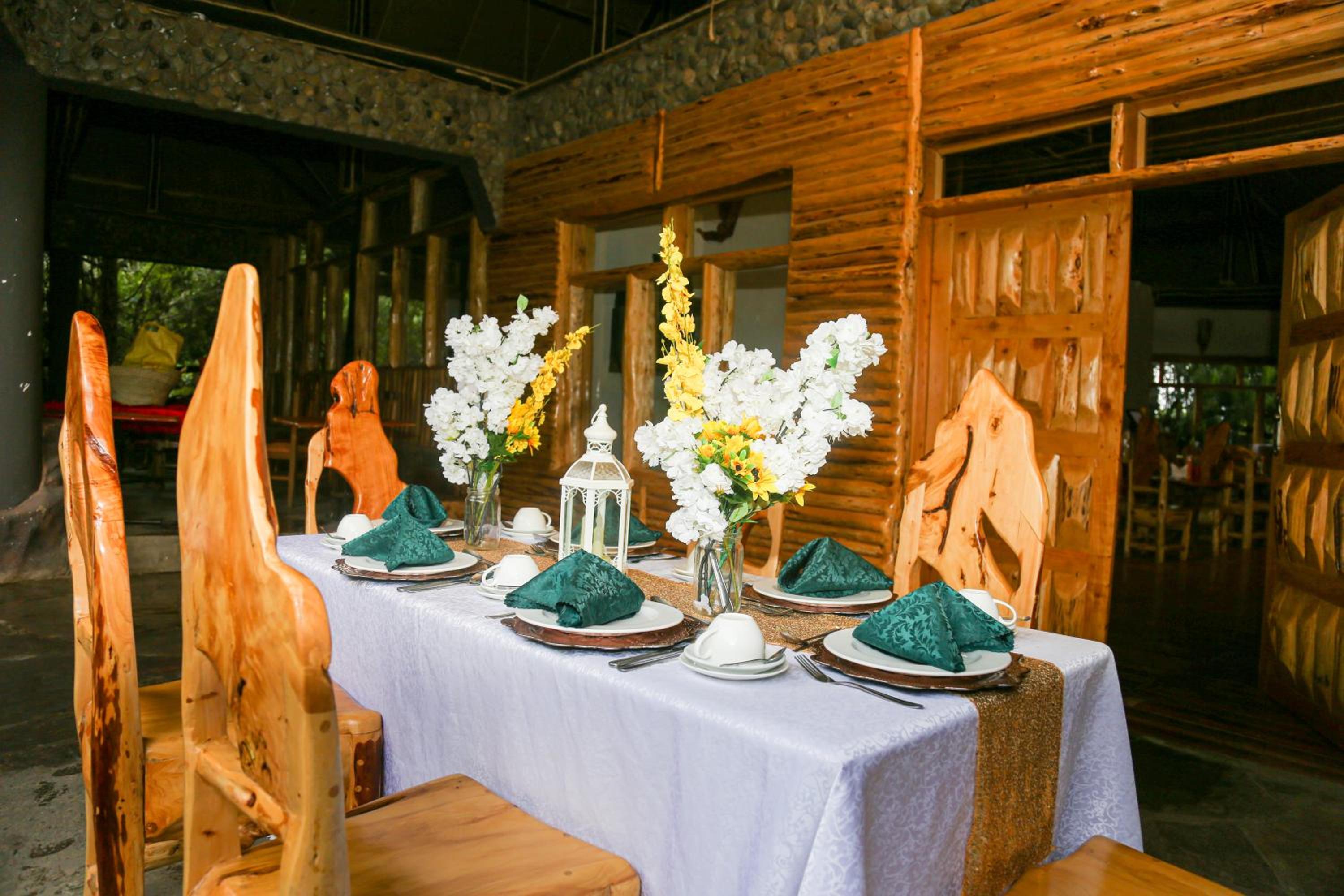 Dovenest Lodge
