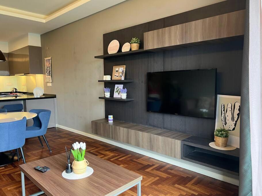 LOVEly 2 bedrooms Premier Suite Vista FREE WIFI photo 4
