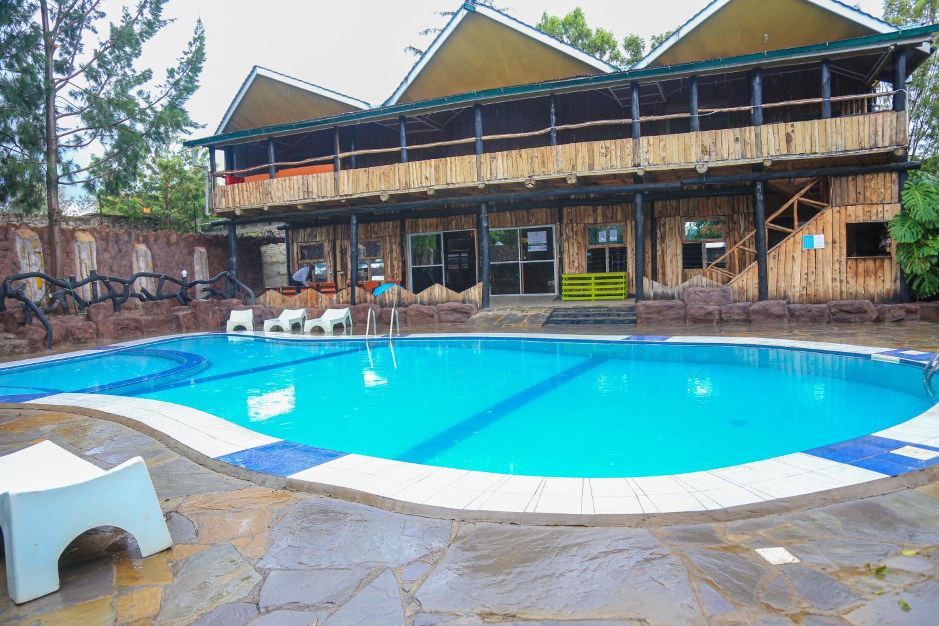 Dovenest Lodge