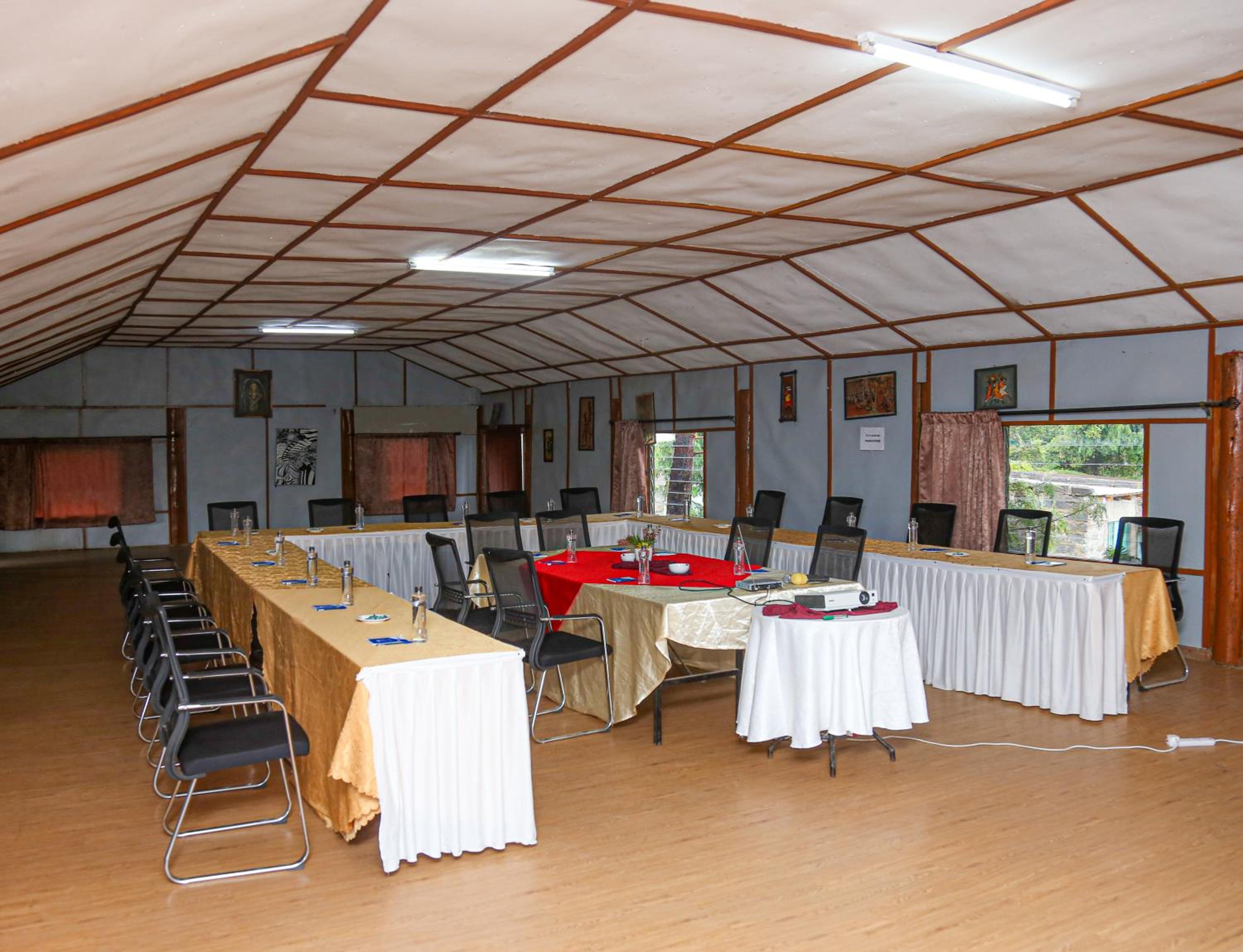 Dovenest Lodge
