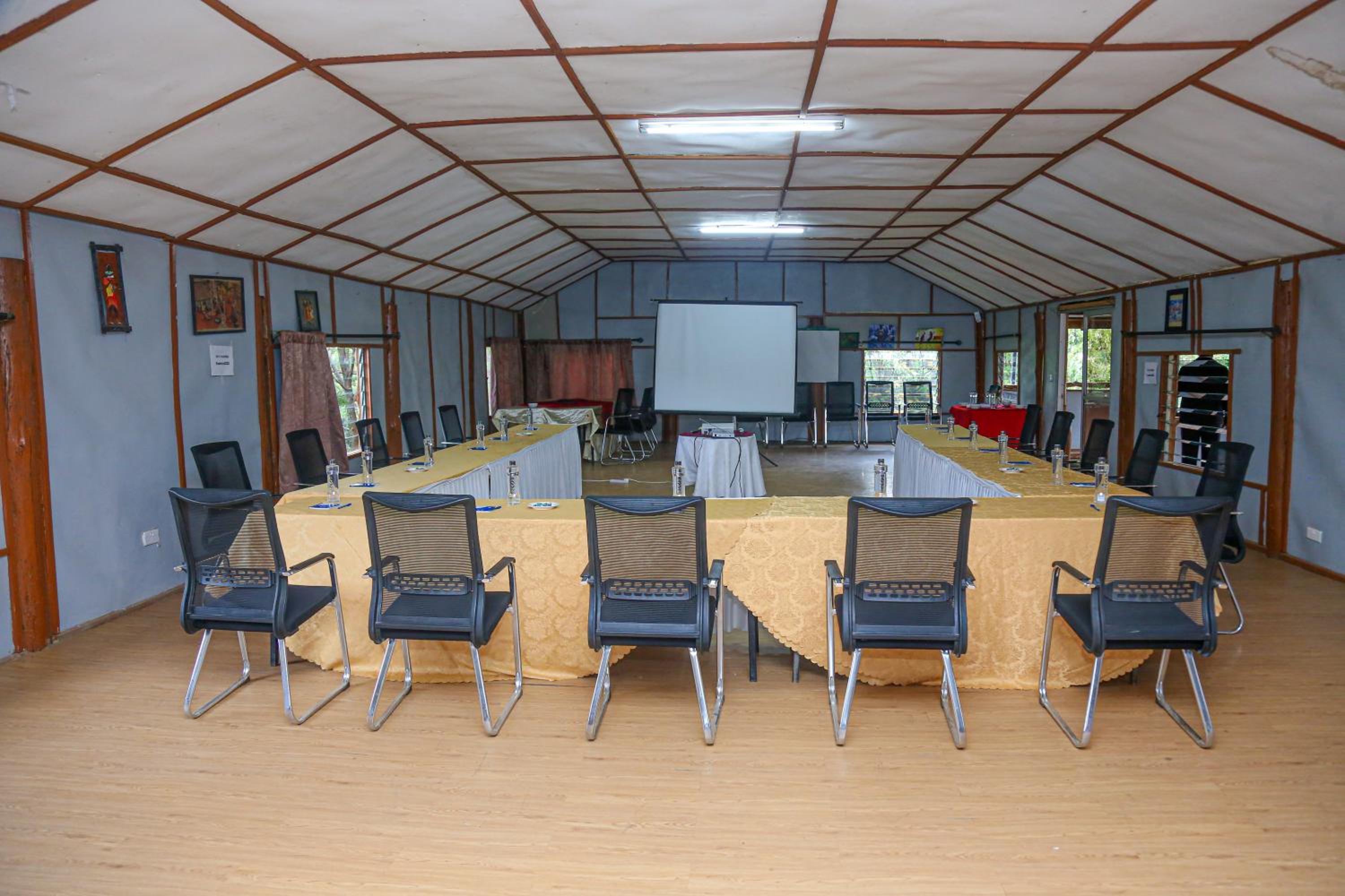 Dovenest Lodge