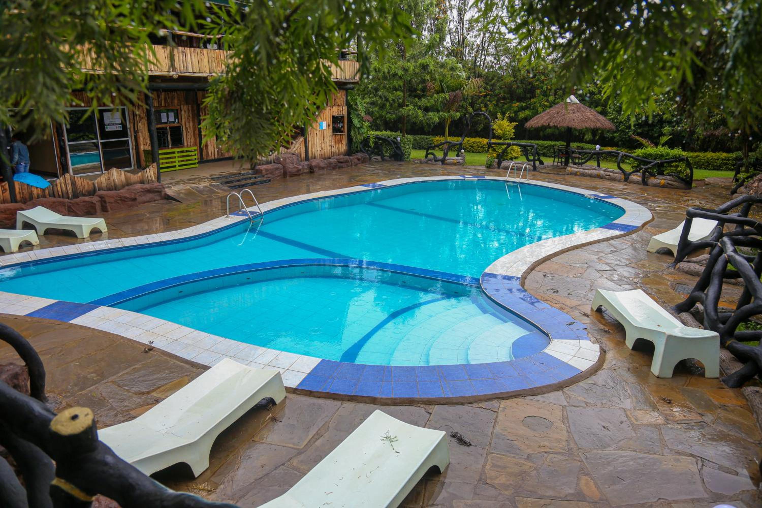 Dovenest Lodge