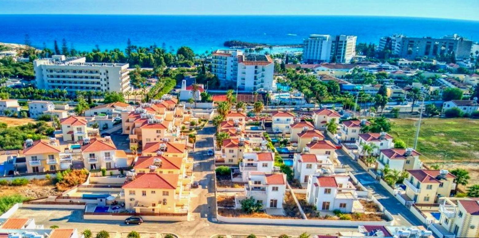 Nissi Golden Sand lovely one bedroom apartment with spacious terrace and free parking view 3