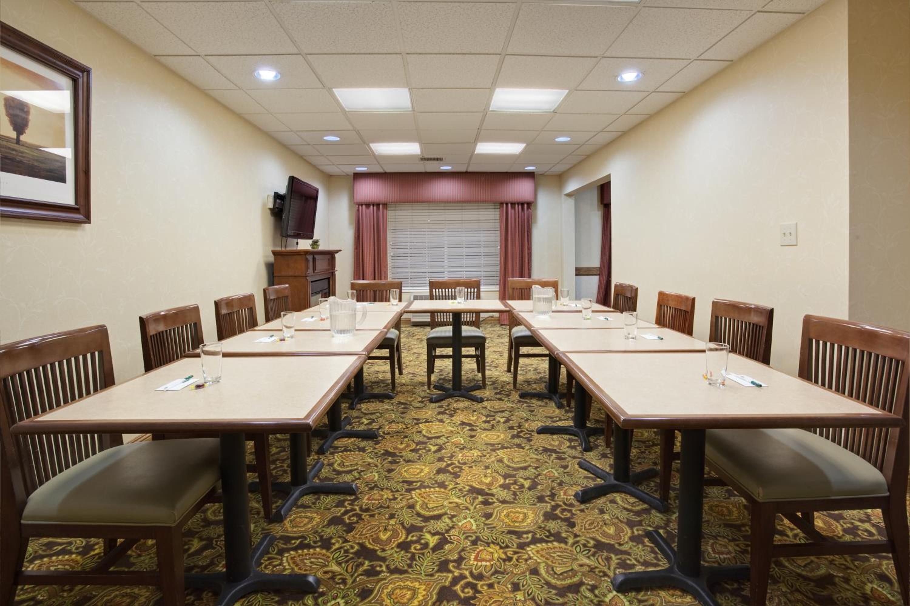 Greeley Vacations - Country Inn  Suites by Radisson, Greeley, CO - Property Image 21