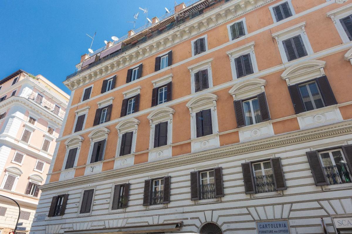 Piemonte Deluxe by Rental in Rome