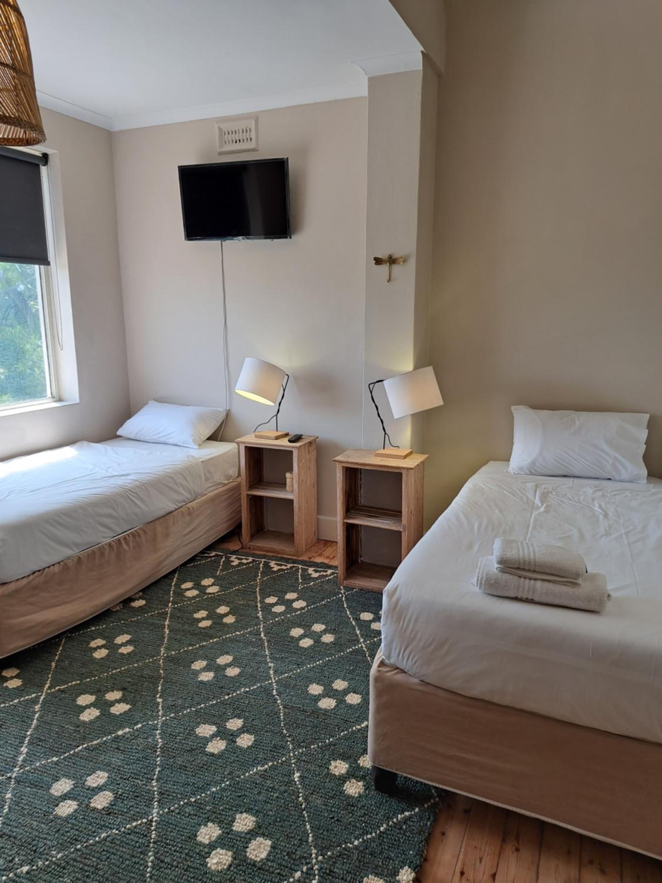 THE BIG - Luxury Backpackers