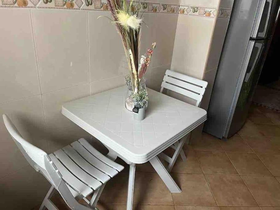 Appartement Haut Standing front de mer, couples mariés view 5