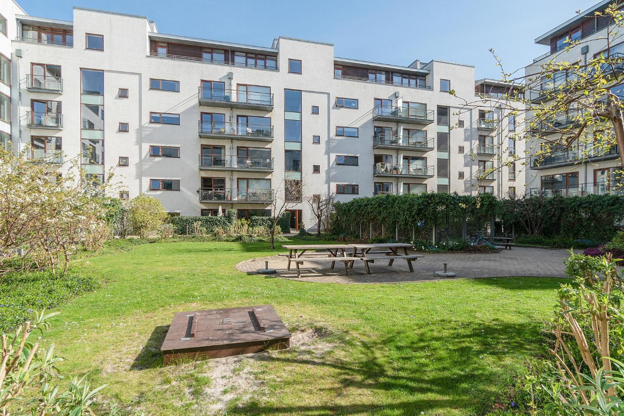 Scandi-Hygge 2 bedroom apartment in charming Christianshavn
