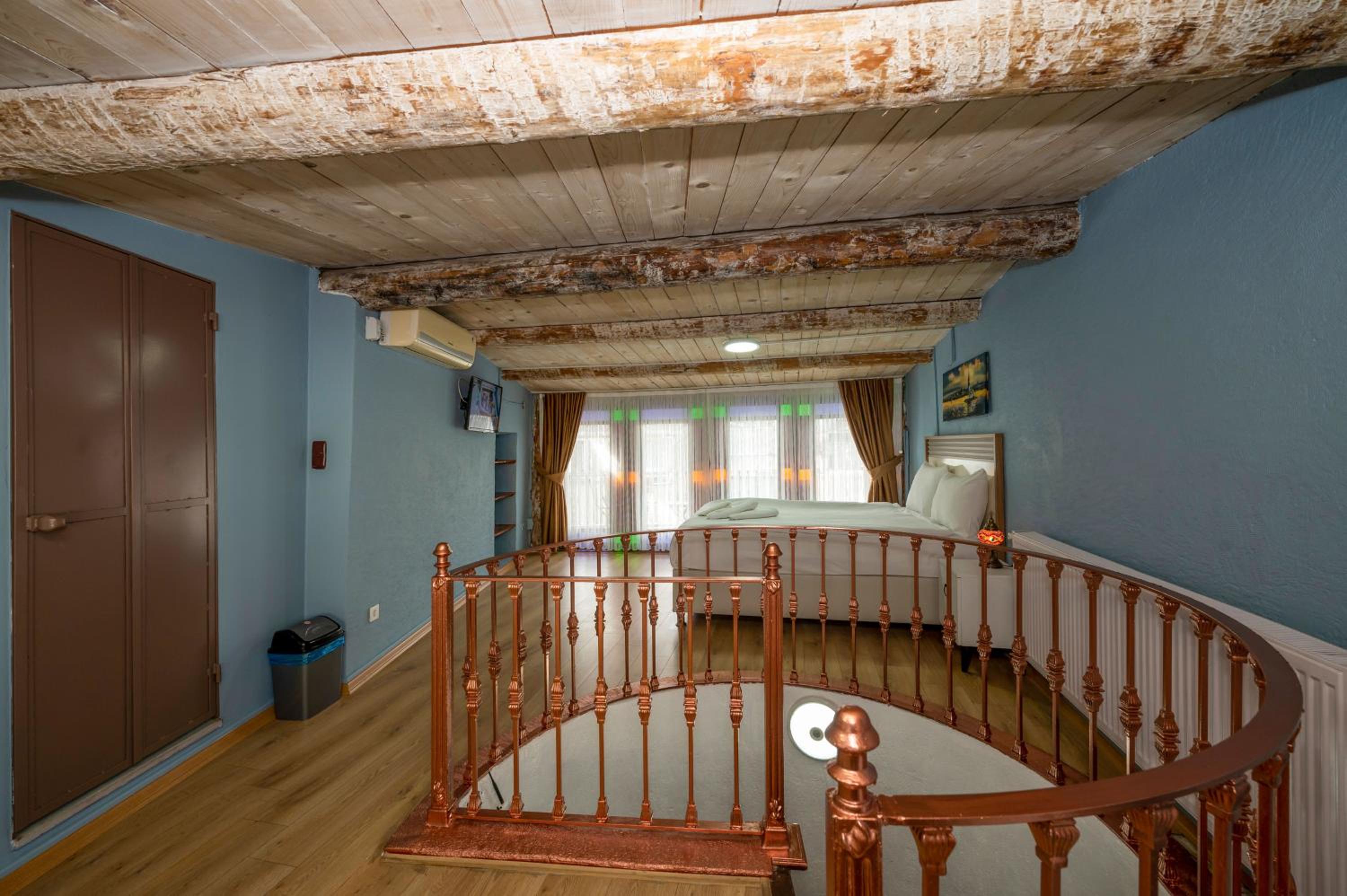 Taksim Antique Otel - Image 10