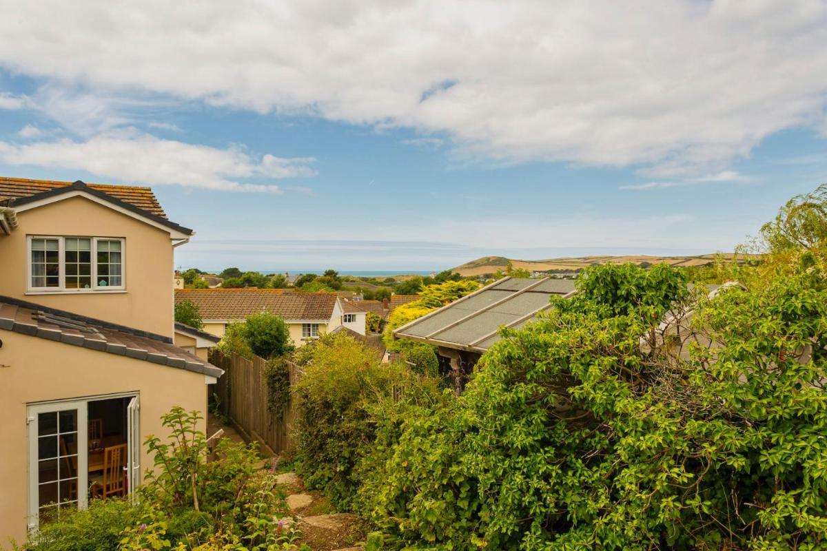 CROYDE OCEAN VILLA 4 Bedrooms view 4