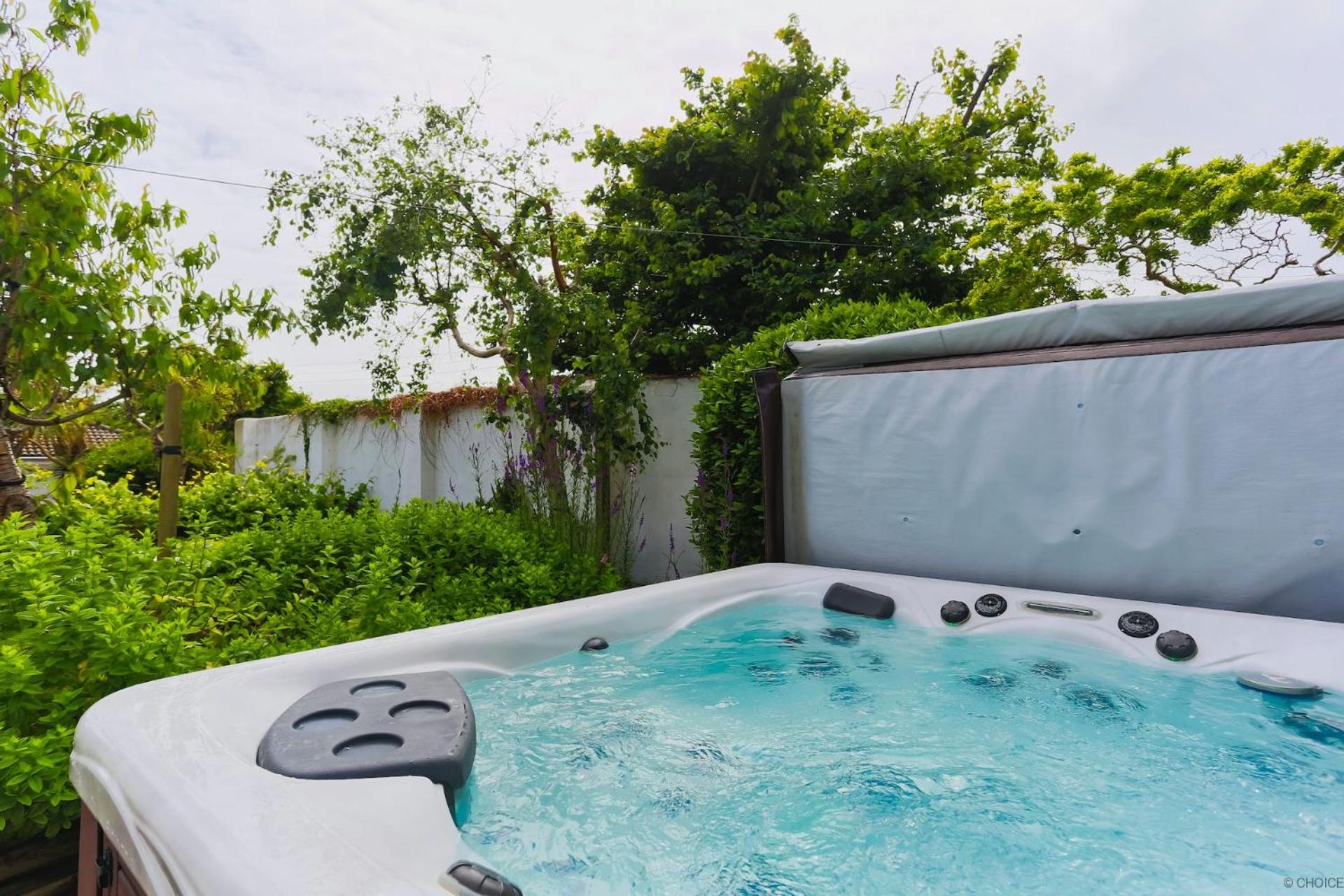CROYDE LINDENS 4 Bedrooms view 2