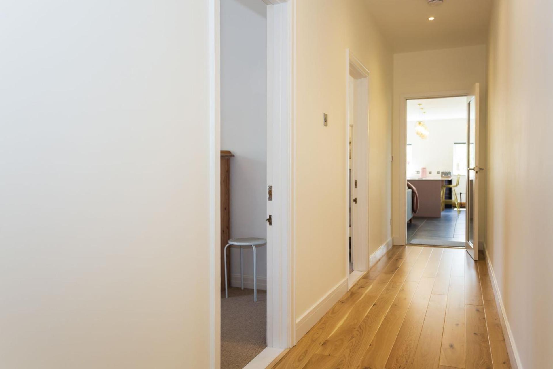 CROYDE LINDENS 4 Bedrooms view 5