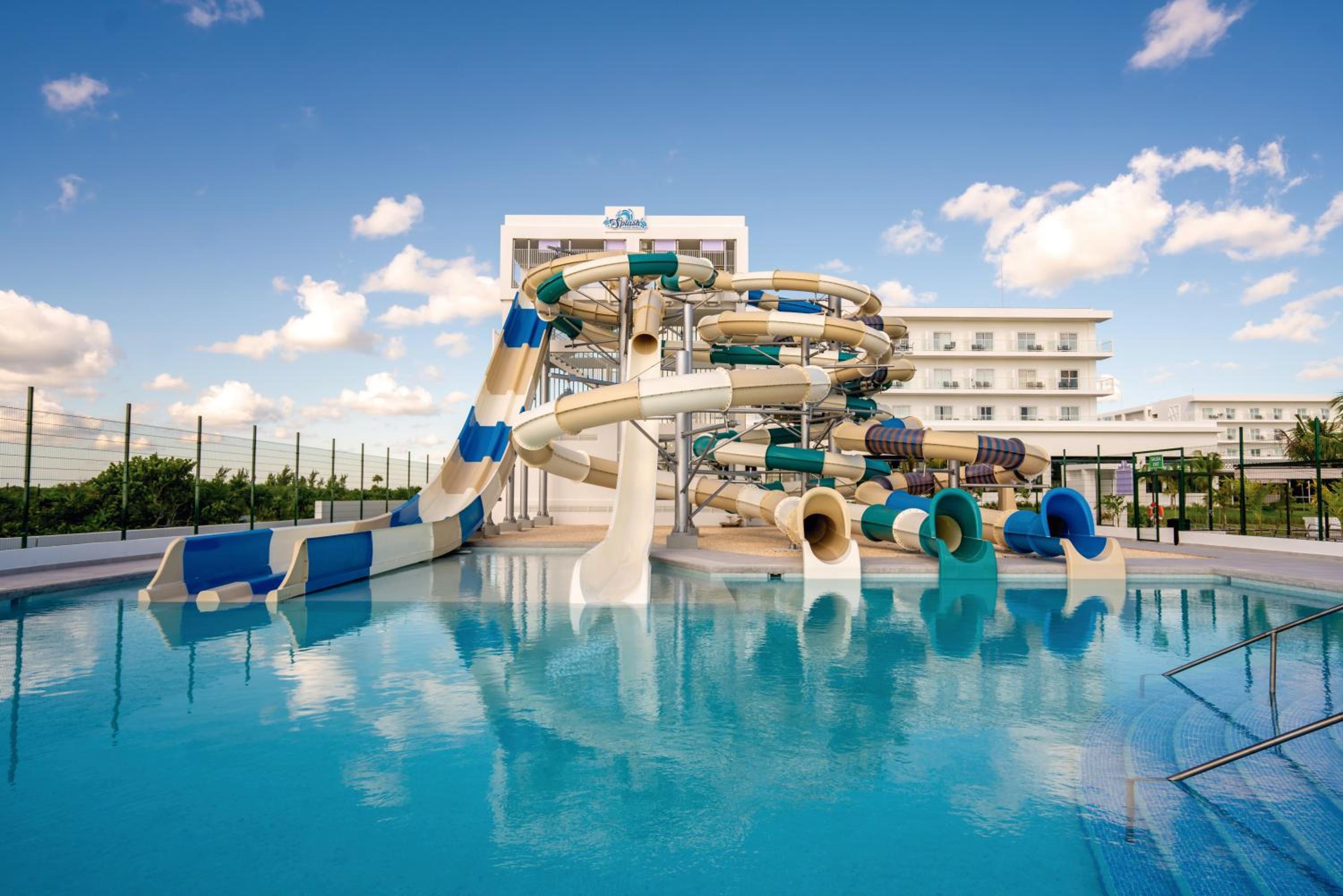 Hotel Riu Latino