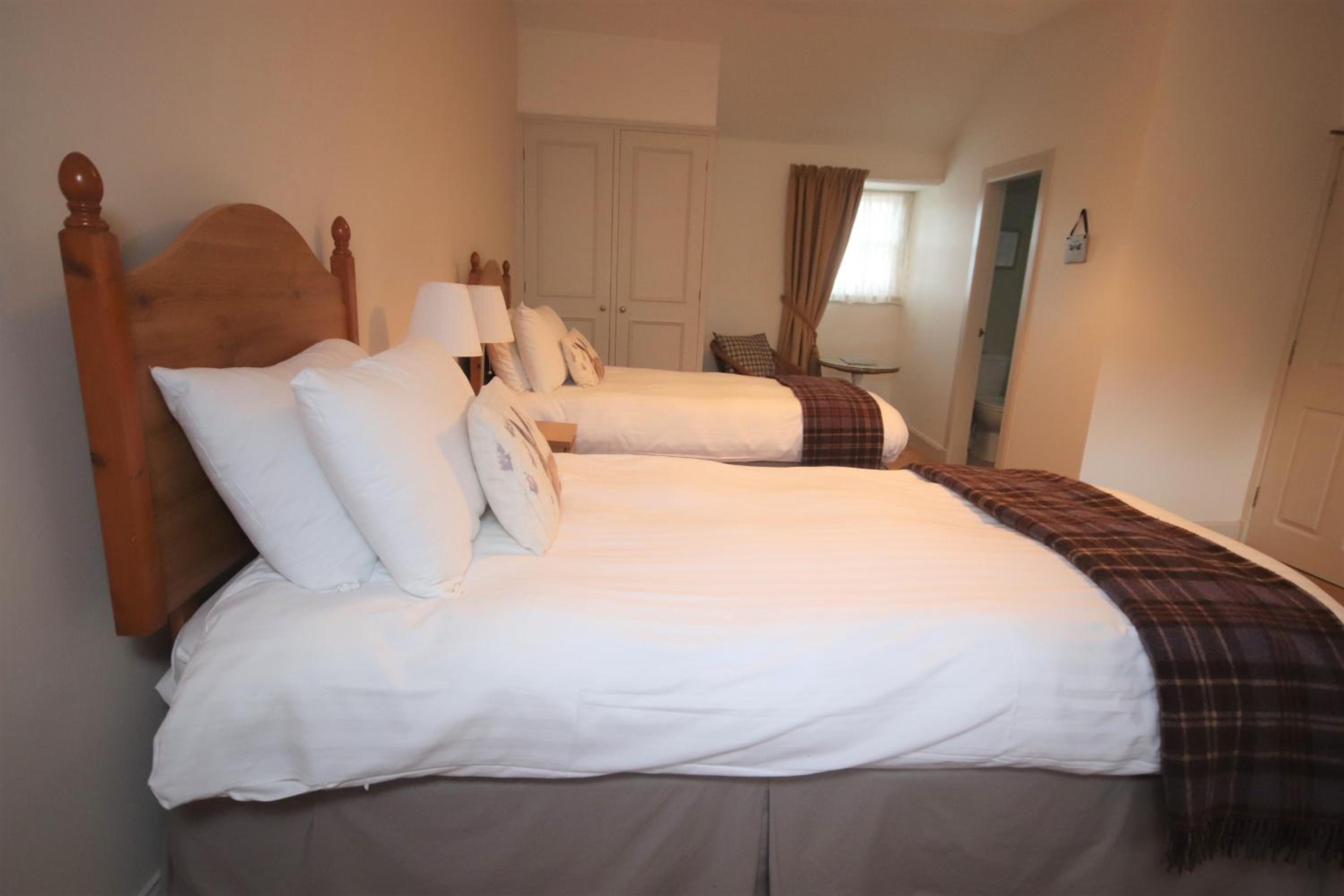 Inglestone House Guest House