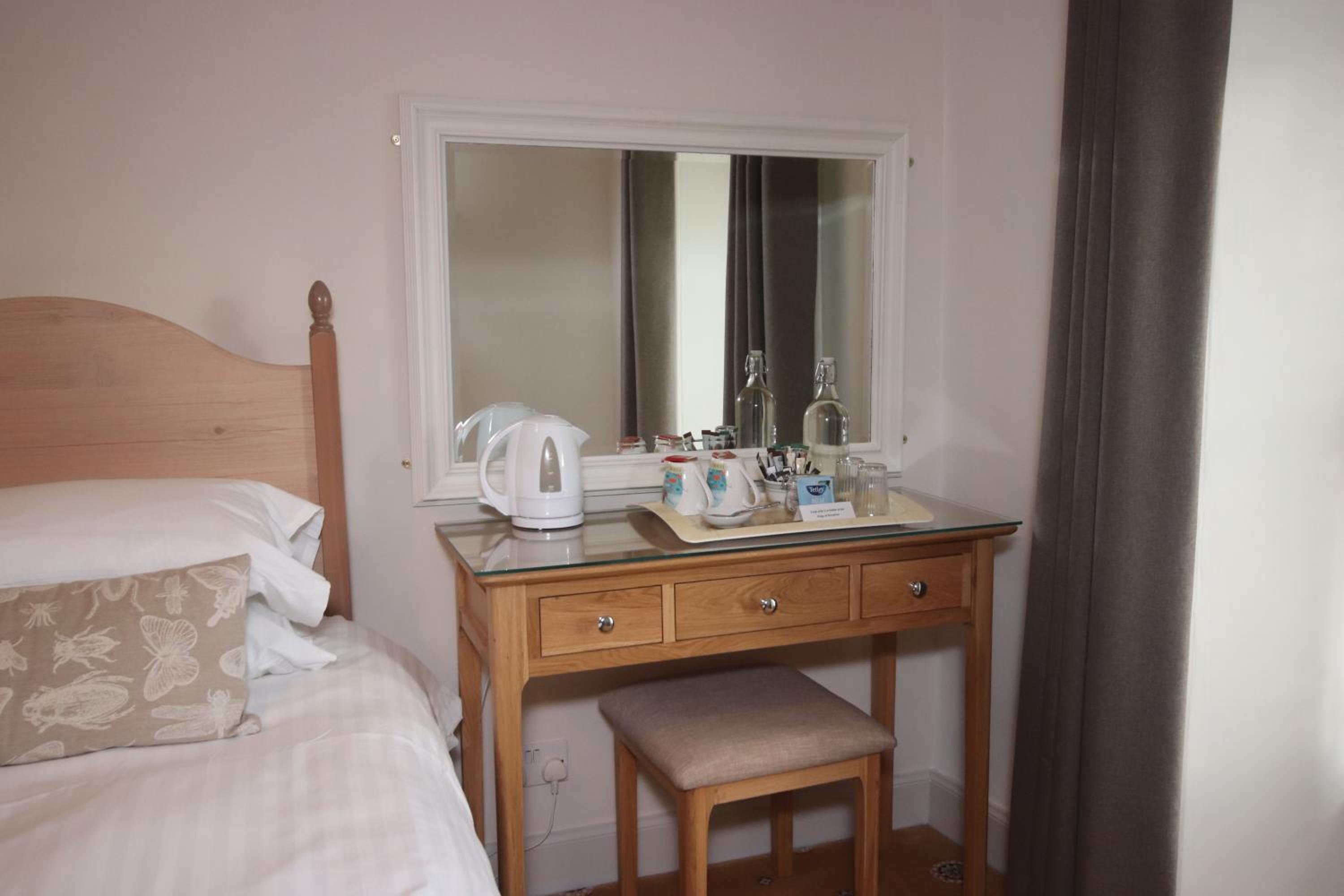 Inglestone House Guest House