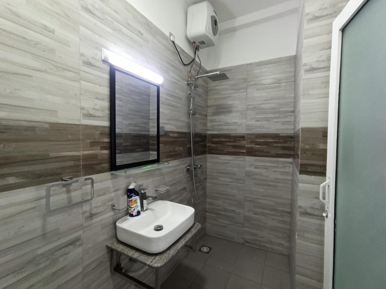 3 bedroom fully furnished apartment - Vel residencies view 5
