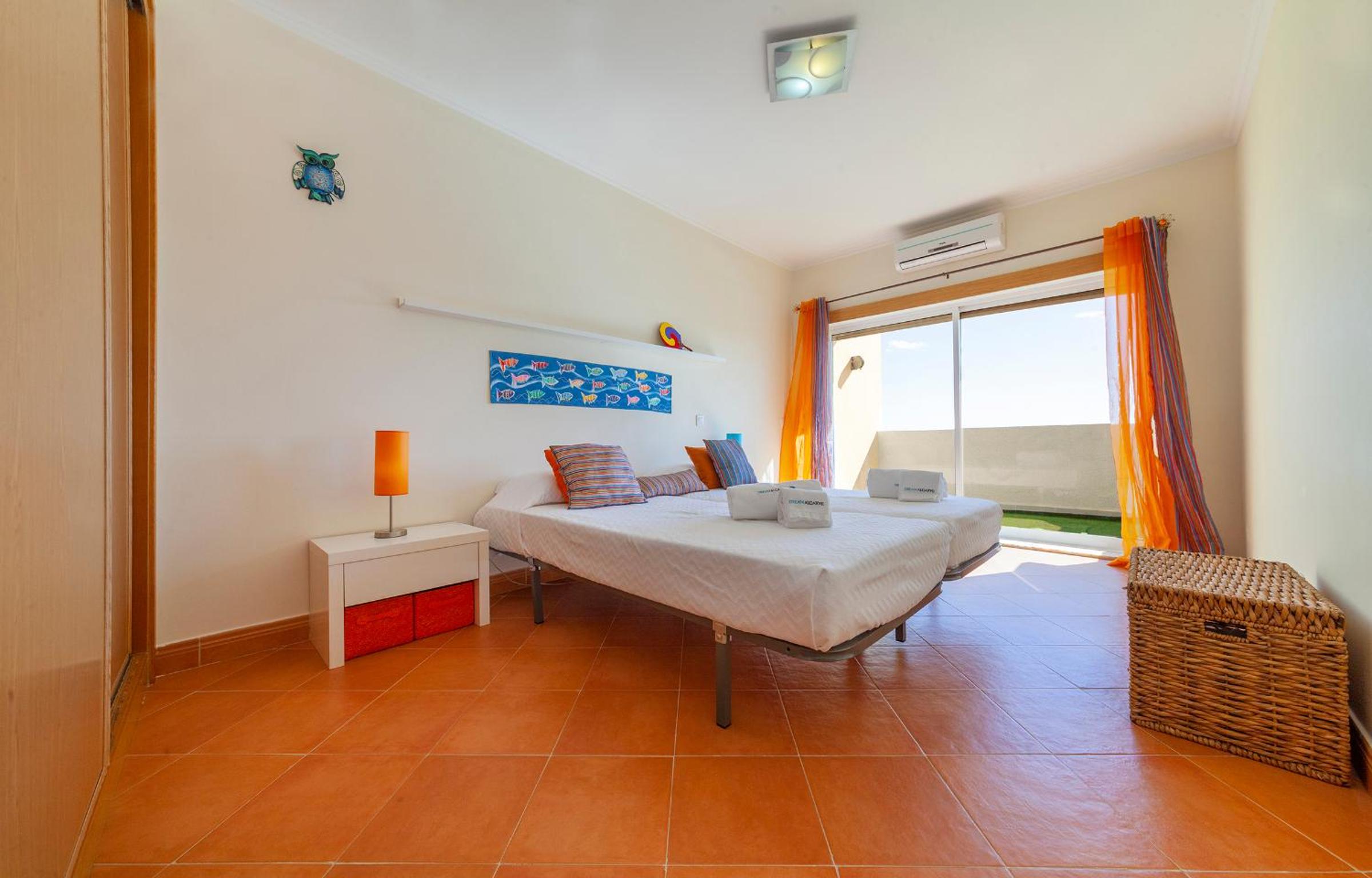 A44 - Sol e Mar Apartment in Lagos view 2