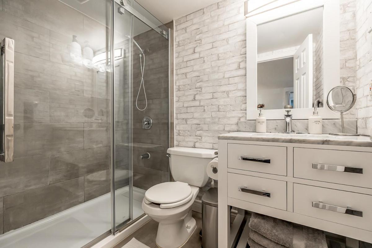 Slope-side Studio Bliss Ski-in Ski-out, Renovated At Blue, Hot Tub, Fast Wi-Fi view 3