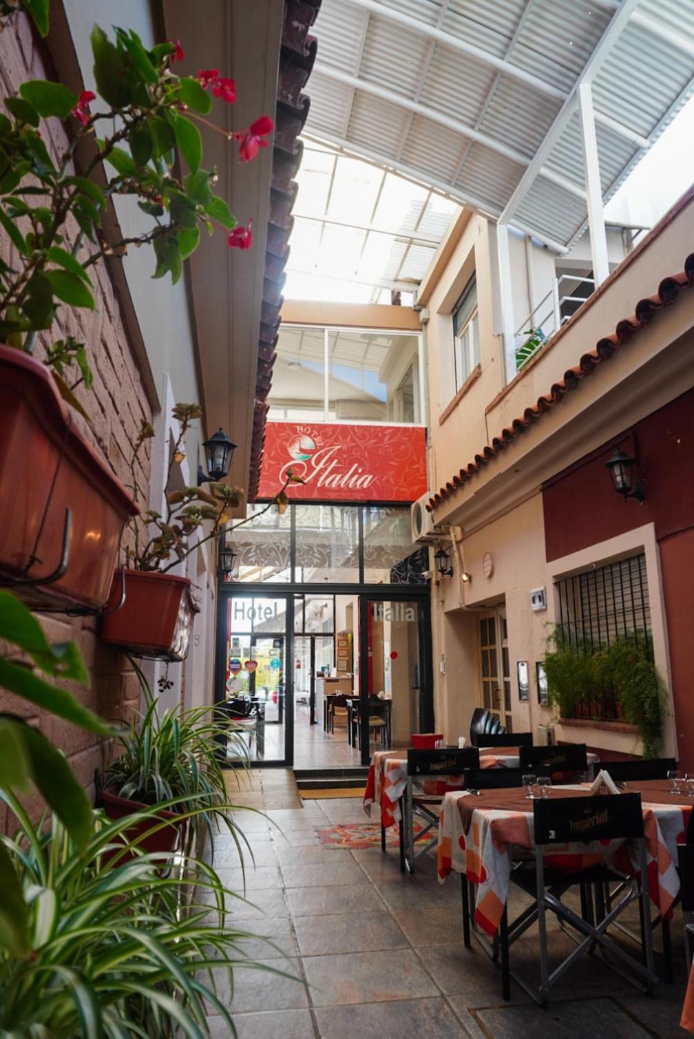 Hotel Italia - Image 1