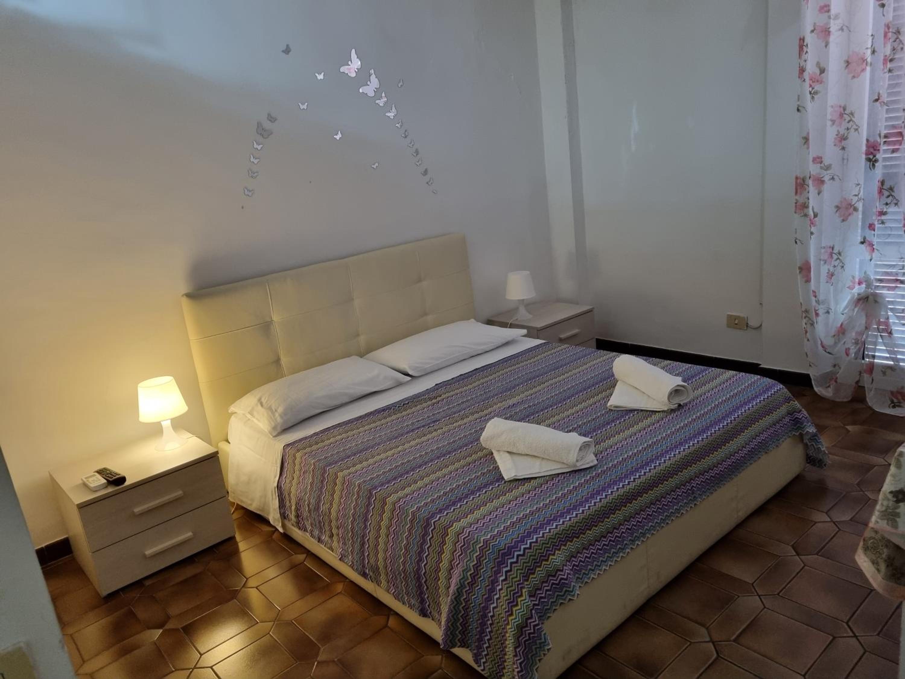 La farfalla en Gaeta — hotel room