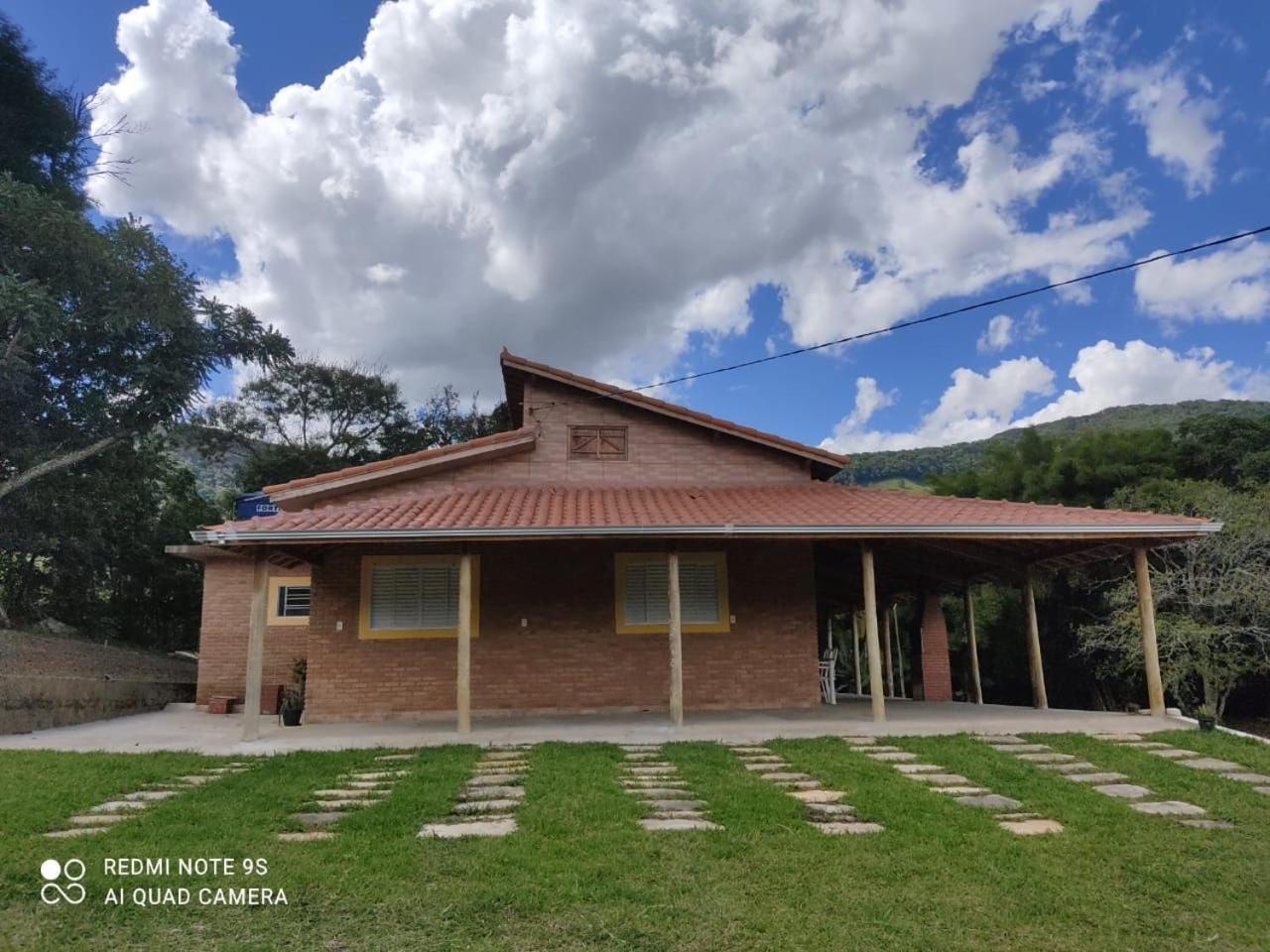 Chácara com Piscina São Thomé das Letras - Chácara Fortaleza