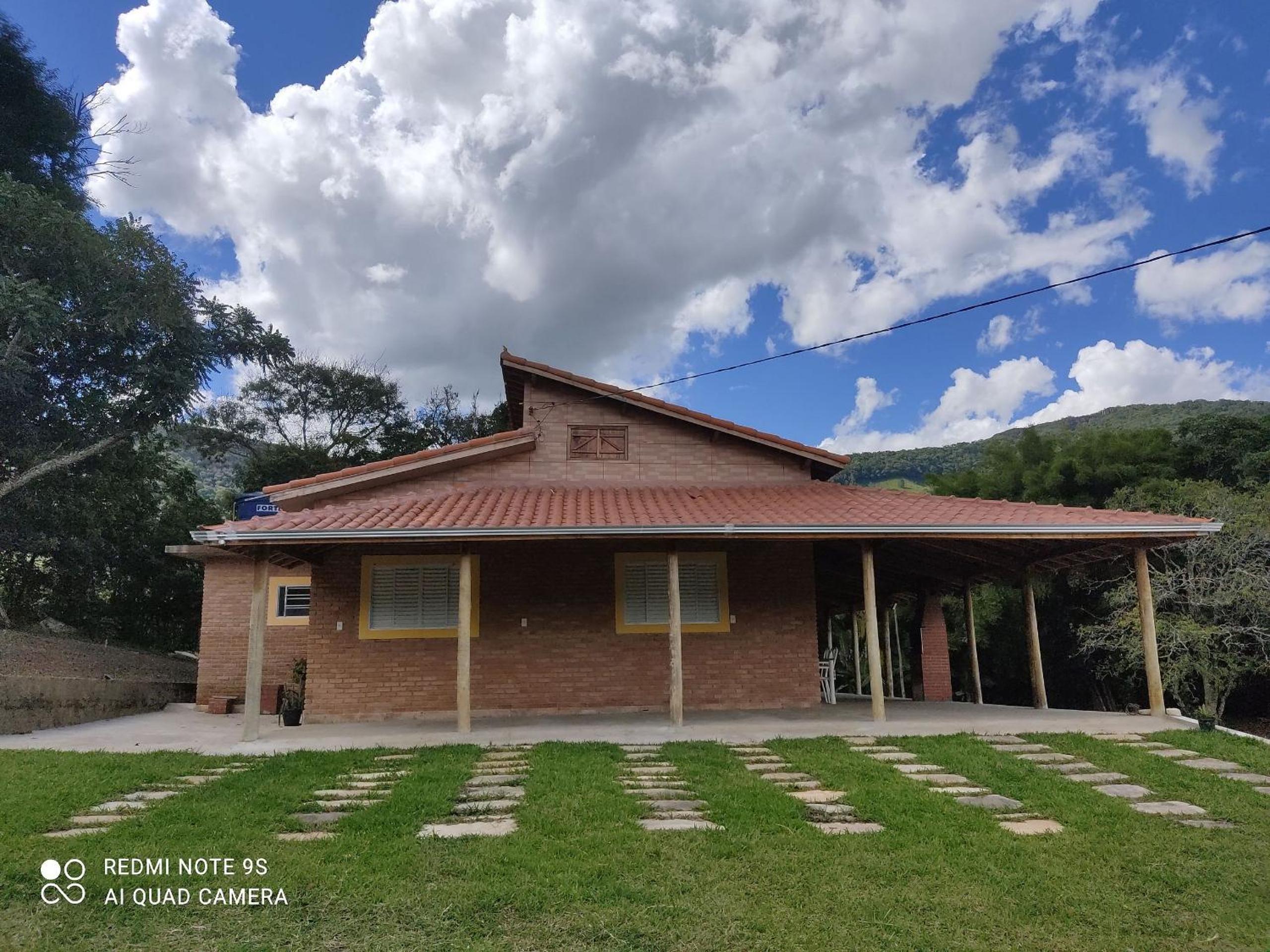 Chácara com Piscina São Thomé das Letras - Chácara Fortaleza