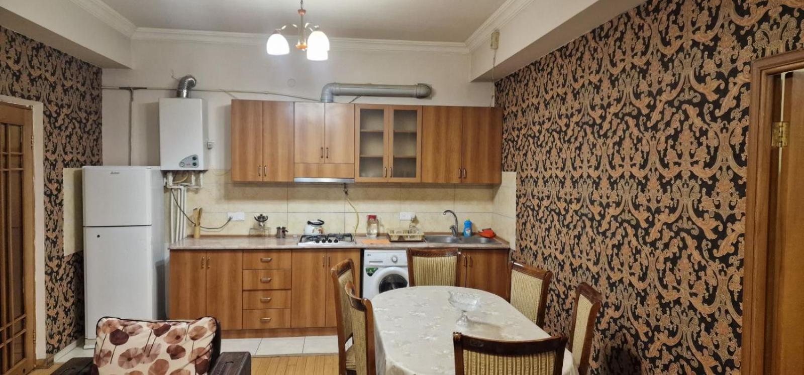 3 комнатная квартира в Ереване