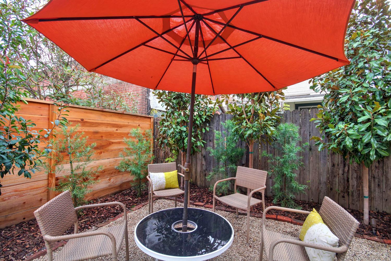 Charming 2Bed French Colonial Apartment in Desirable Midtown Sacramento view 2