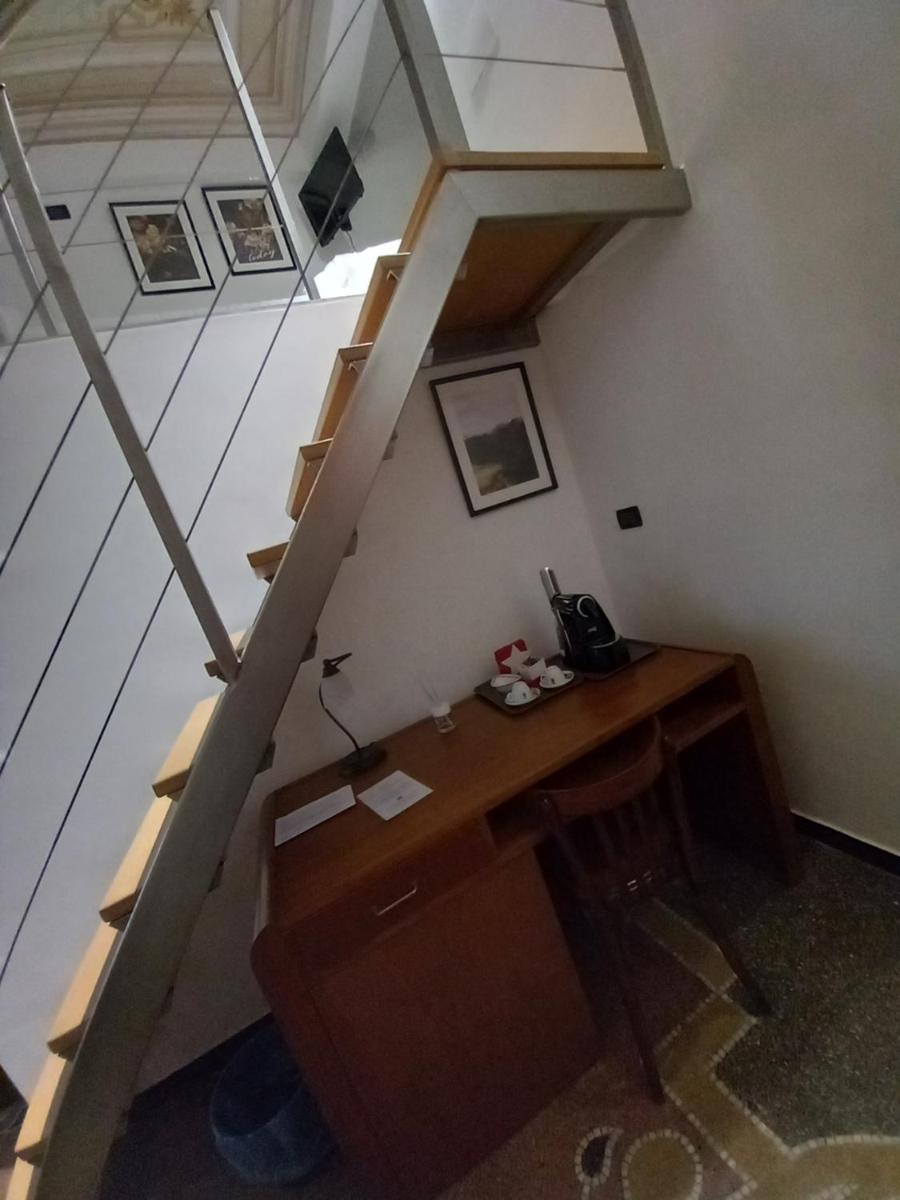 Photo 33