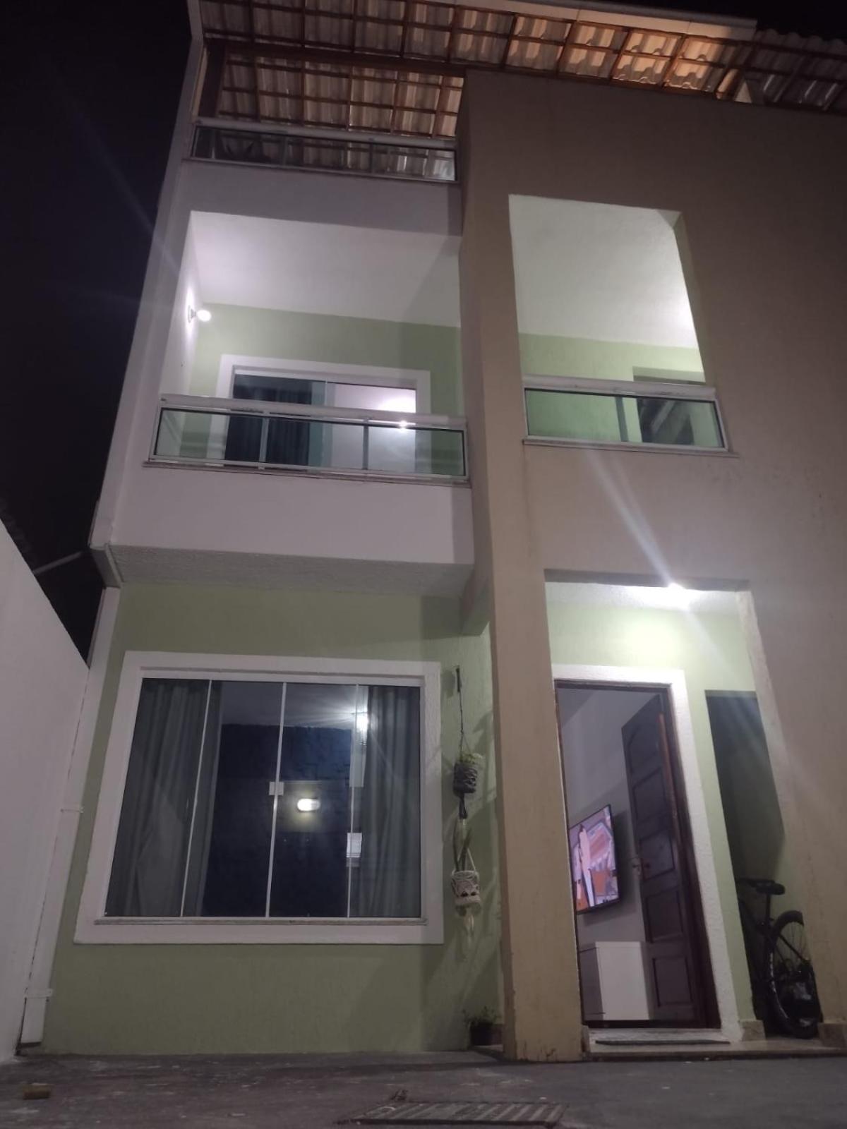 Triplex 3 quartos a 100 metros de Costa Azul