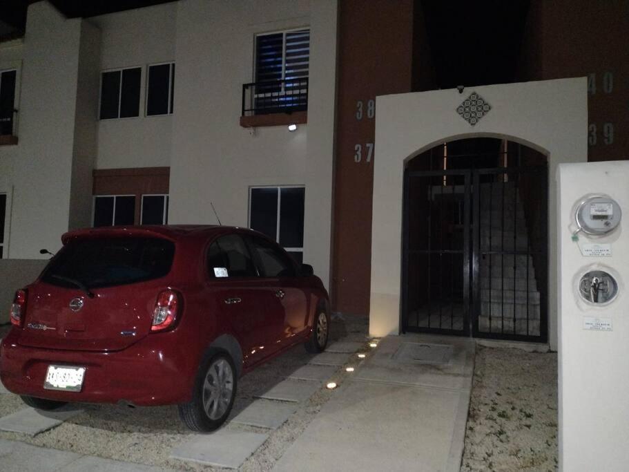 Casa inteligente en Cancún con alberca familiar