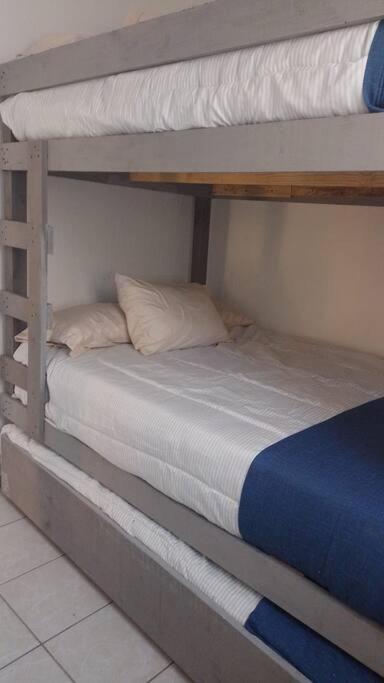 Casa inteligente en Cancún con alberca familiar