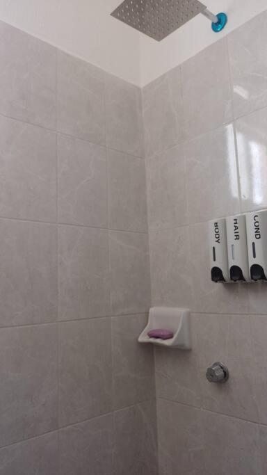 Casa inteligente en Cancún con alberca familiar
