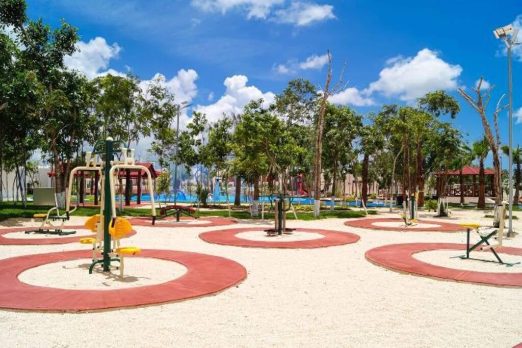 Casa inteligente en Cancún con alberca familiar