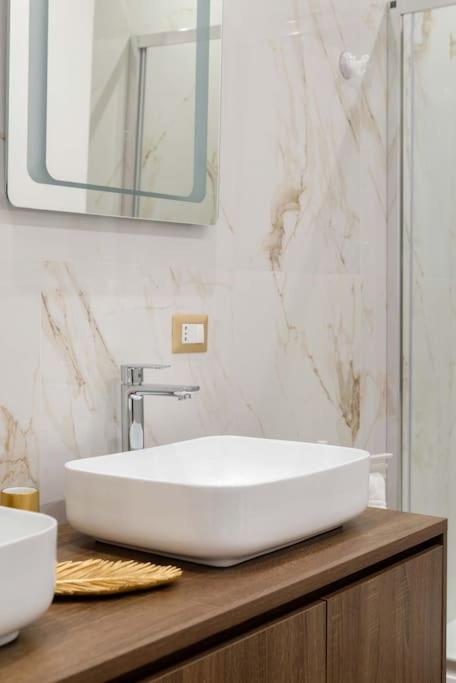Colosseum 10steps away, Marco Aurelio Luxury House
