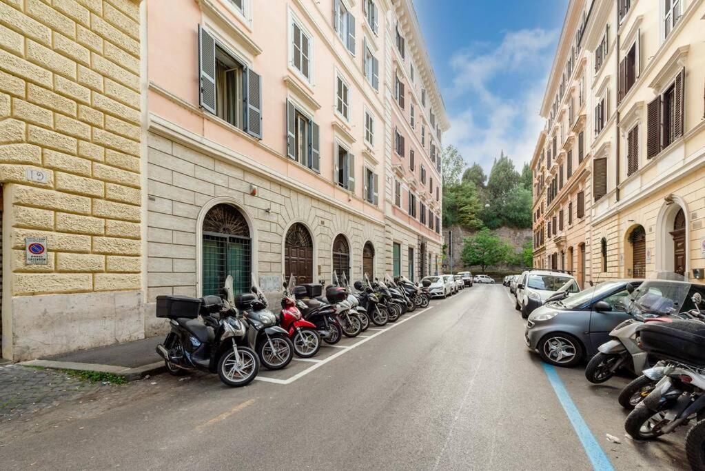 Colosseum 10steps away, Marco Aurelio Luxury House