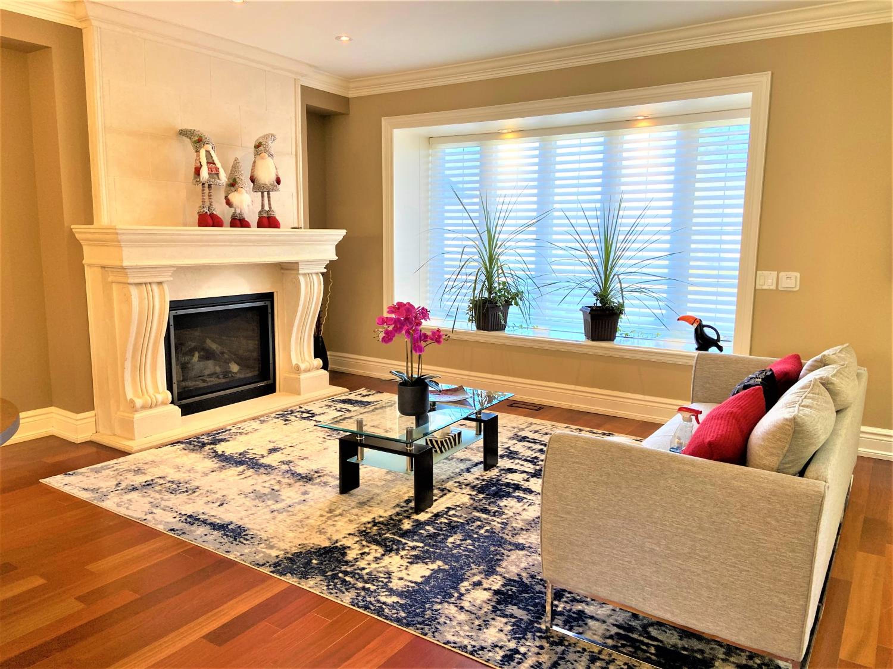 iResidence in Toronto - Unique Mansion - Fantastic Views with Breakfast