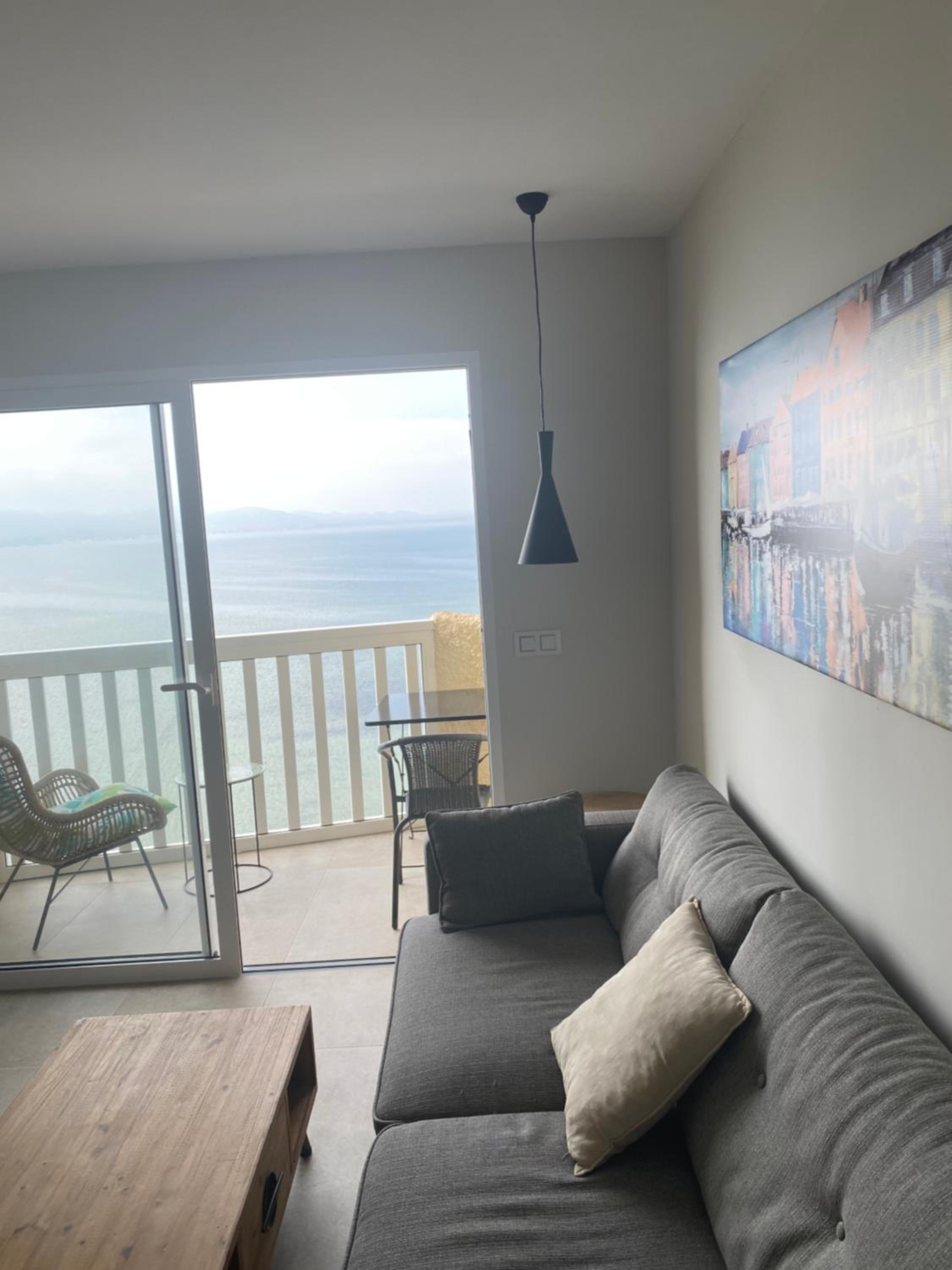 Precioso apartamento equipado en primera línea