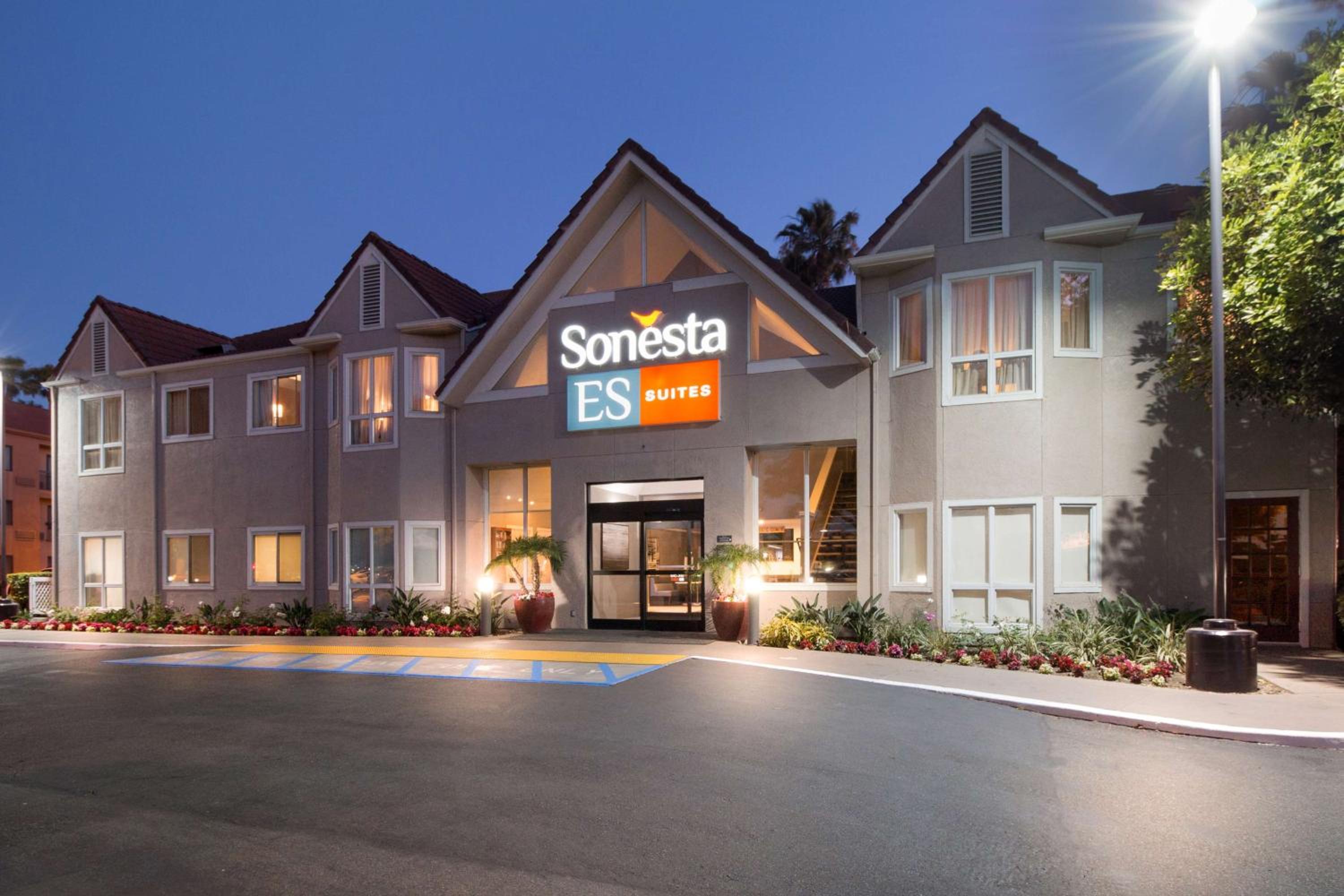 Hotel Sonesta Select Huntington Beach Fountain Valley