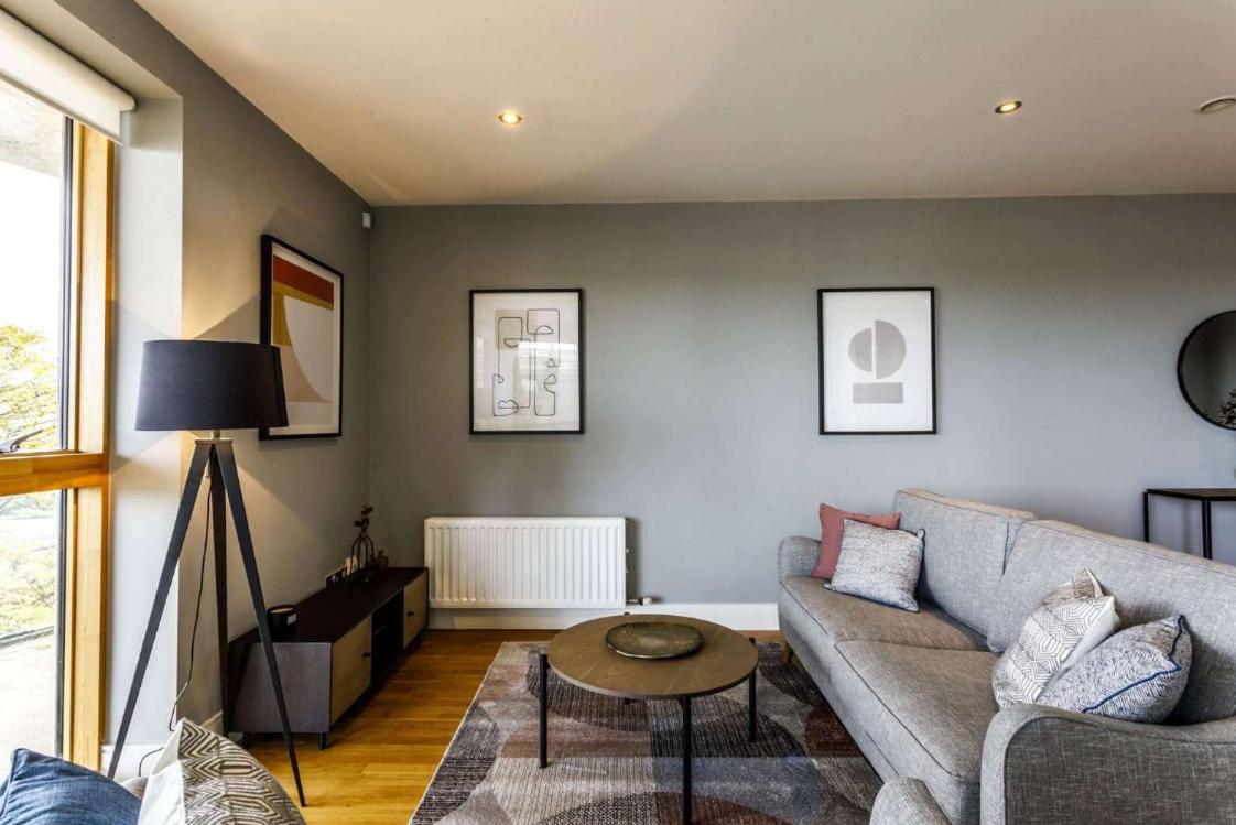 Private Room Available in Spacious High Rise Apartment with Park & City View